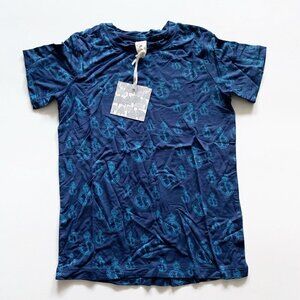 Kate Quinn kids boys Short Sleeve Tee Size 7 tears
